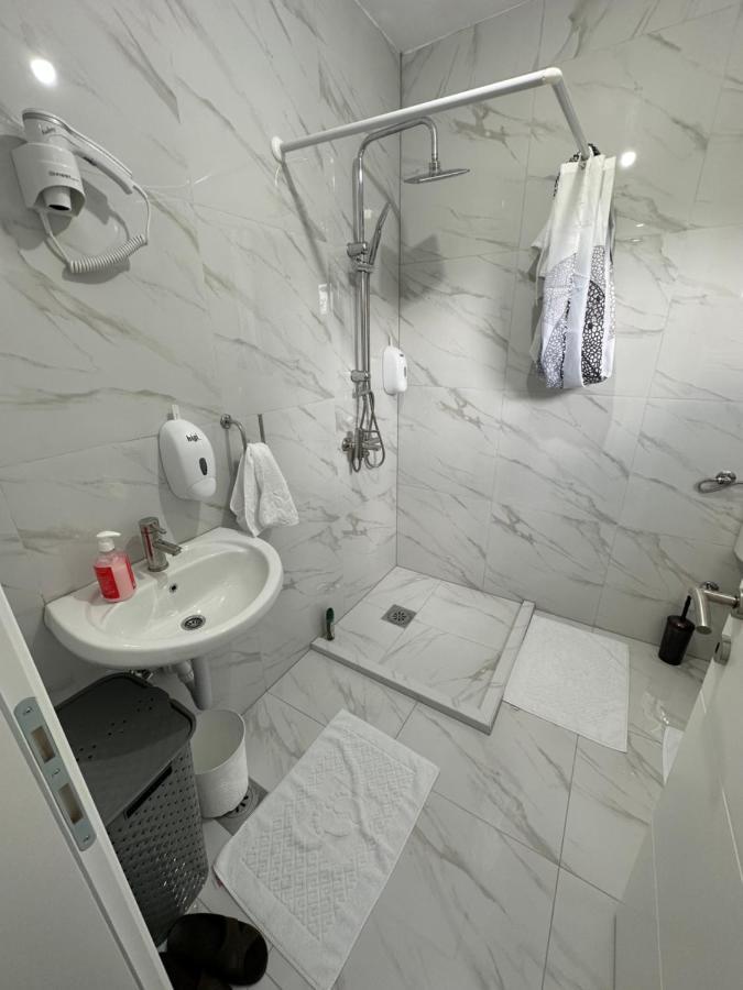 Ciom Apartment Matuzici Buitenkant foto